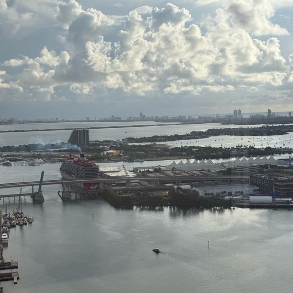 Meet your Posher, Nilda - Picture 10 of 16